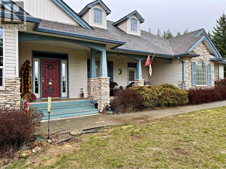 Property Photo: 3267 Roncastle Road BC V0E 1H1