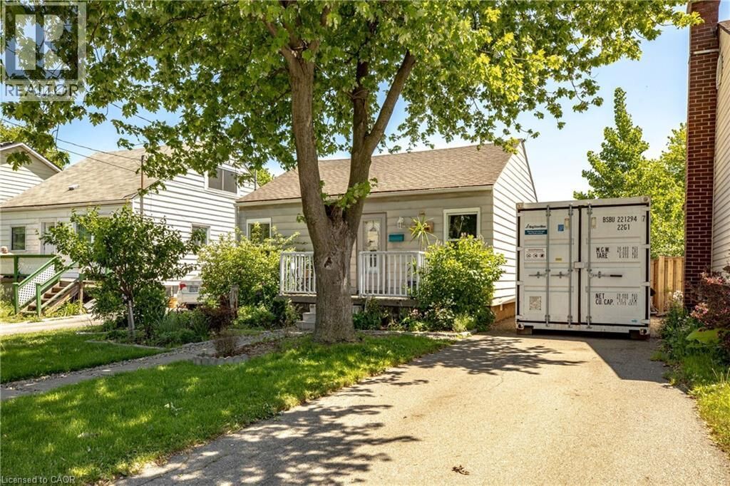 Property Photo:  364 Tragina Avenue North  ON L8H 5E5 