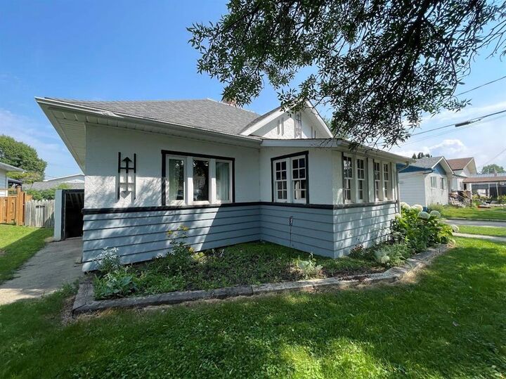 Property Photo: 211 Hamilton Street MB R0J 1H0