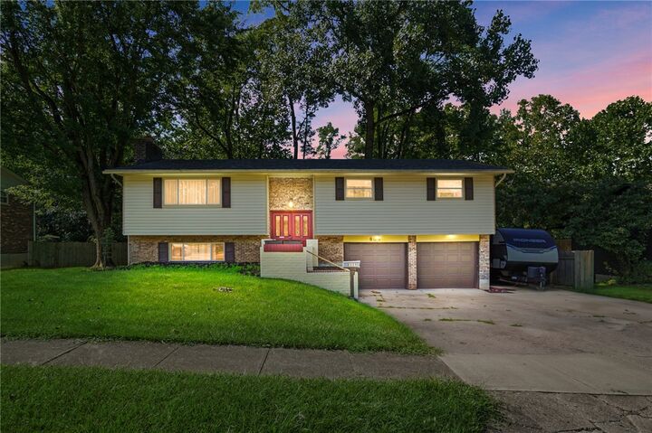 Property Photo: 804 Victoria Drive OH 45005