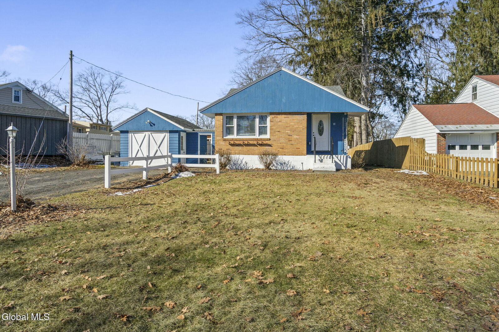 Property Photo:  10 Juracka Parkway  NY 12306 