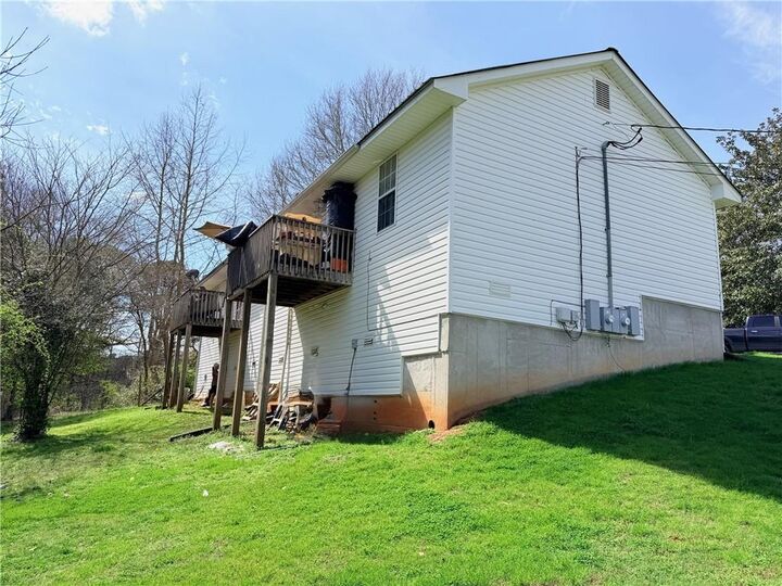 Property Photo: 145 E Killian Street GA 30114