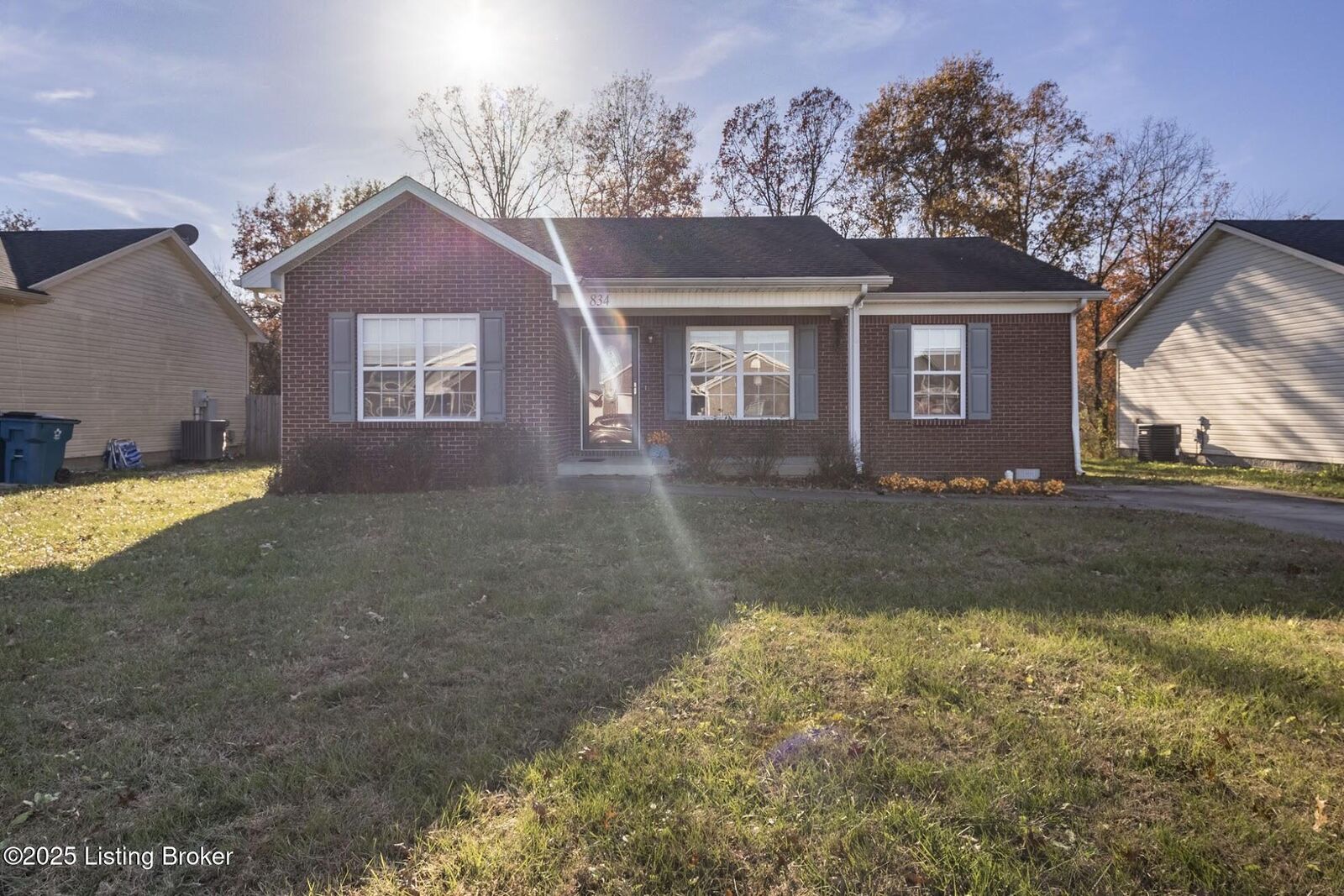 Property Photo:  834 Tecumseh Dr  KY 40165 