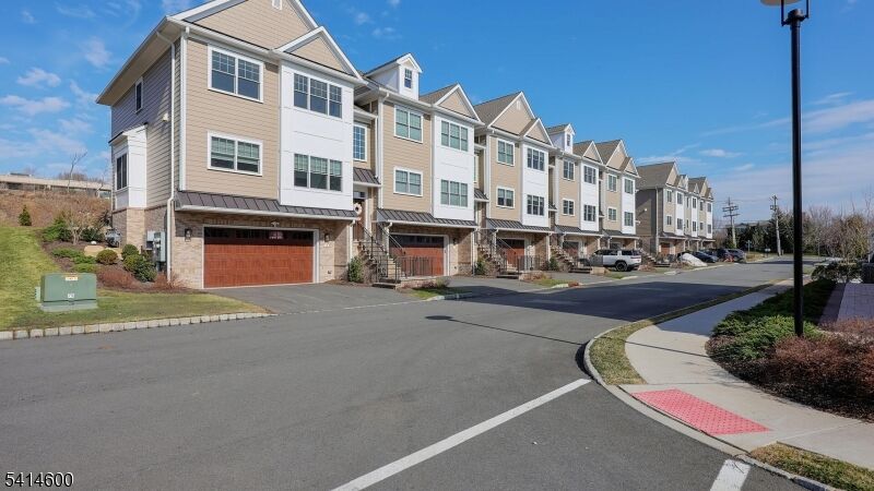 Property Photo:  8 Mikula Way  NJ 07932 