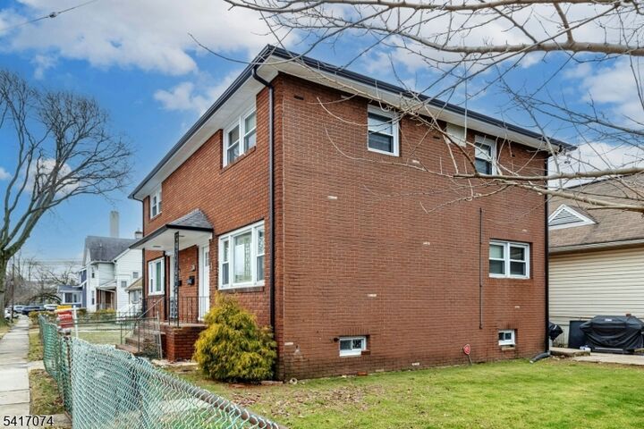 Property Photo:  1652 Park St  NJ 07065 