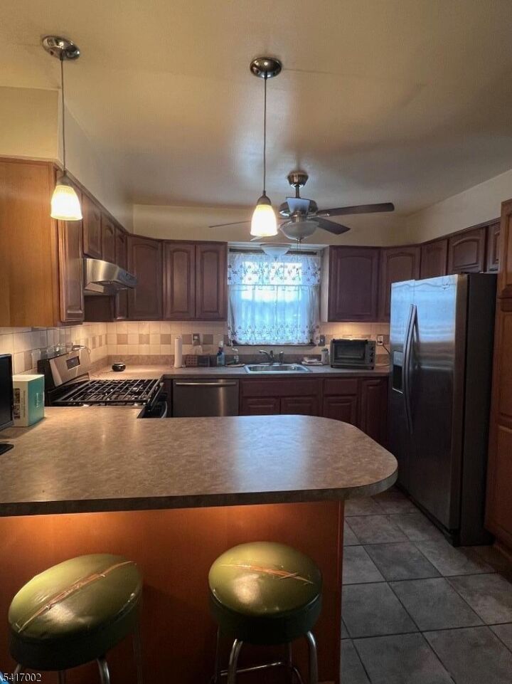 Property Photo: 263 Colonial Pl NJ 07062