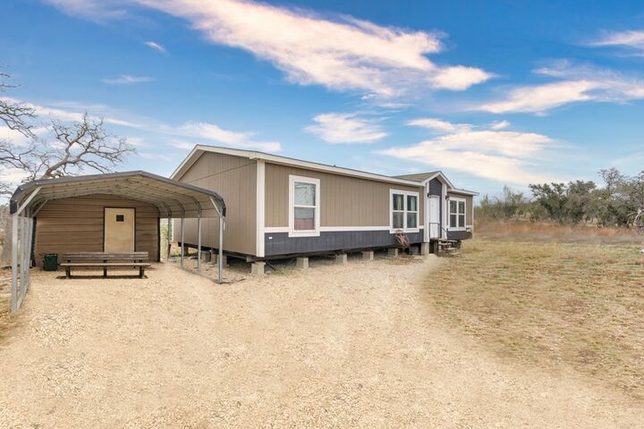 Property Photo:  226 Outland Dr  TX 78631 