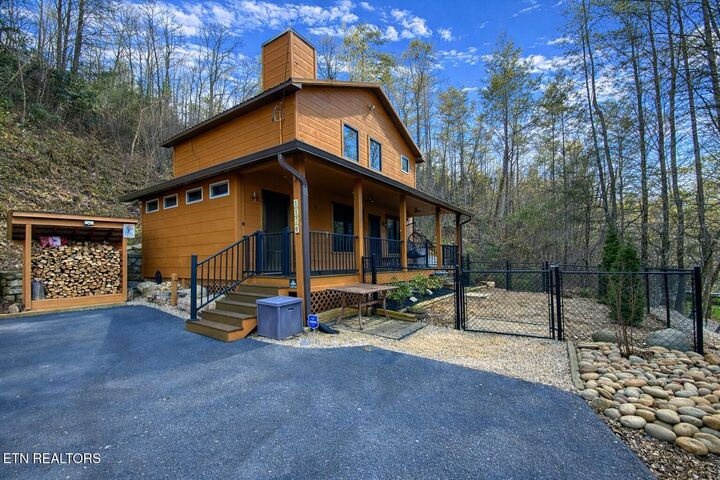 Property Photo:  1170 Cole Lane  TN 37738 