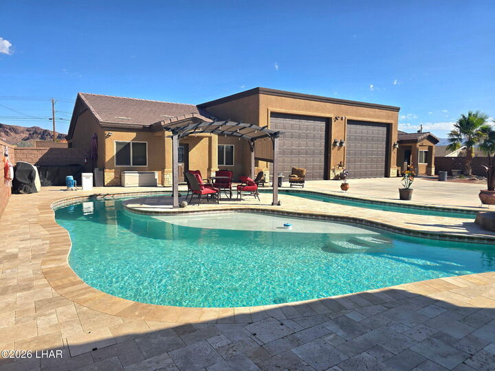 Property Photo:  1100 Rolling Hills Dr  AZ 86406 