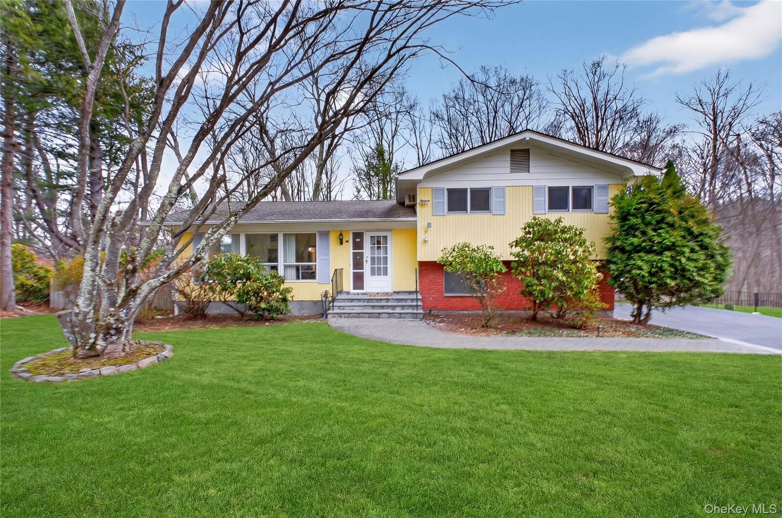 Property Photo:  2314 Sultana Drive  NY 10598 