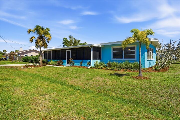 Property Photo:  2400 Pine Court  FL 34275 