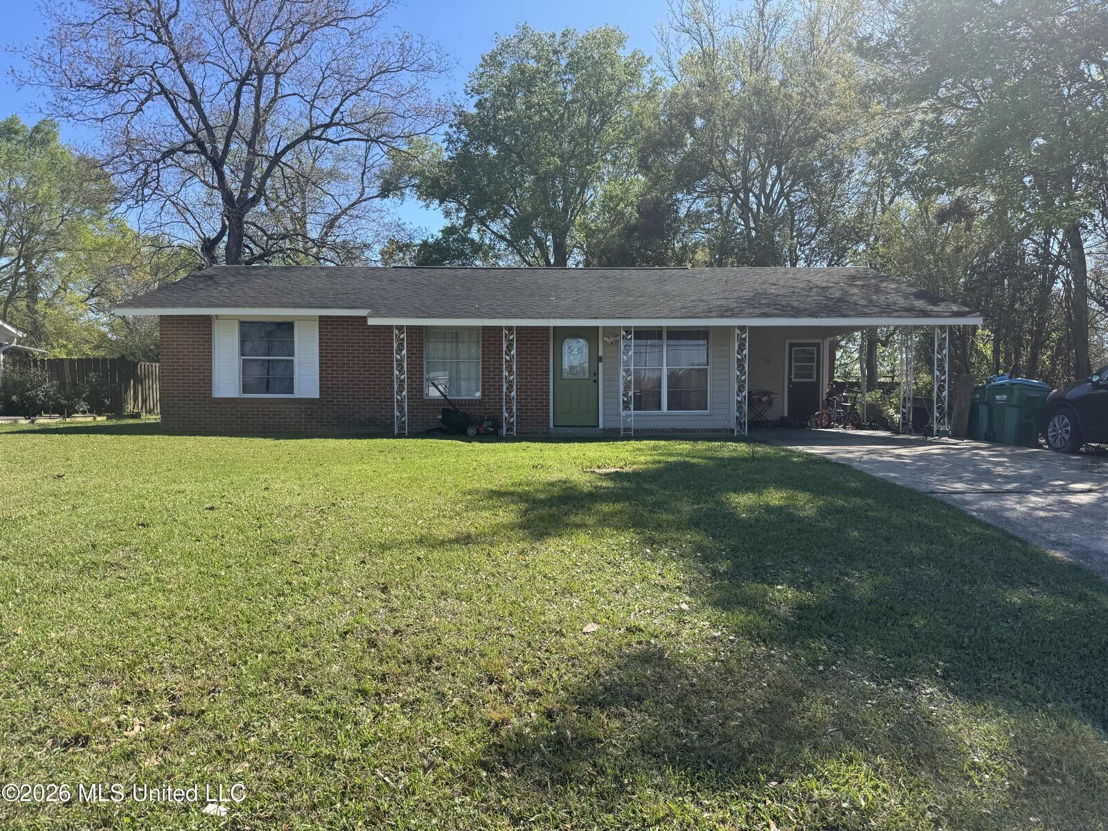 Property Photo:  113 Fore Street  MS 39503 