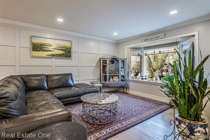 Property Photo:  19187 Sunset Street  MI 48152 1740 