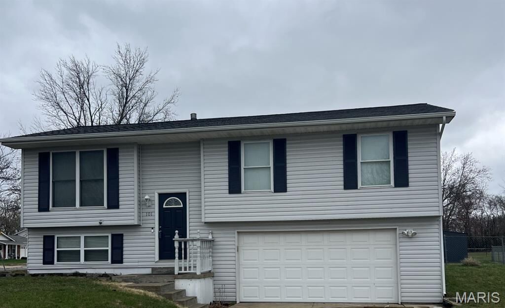 Property Photo: 101 El Caballo Drive MO 63376