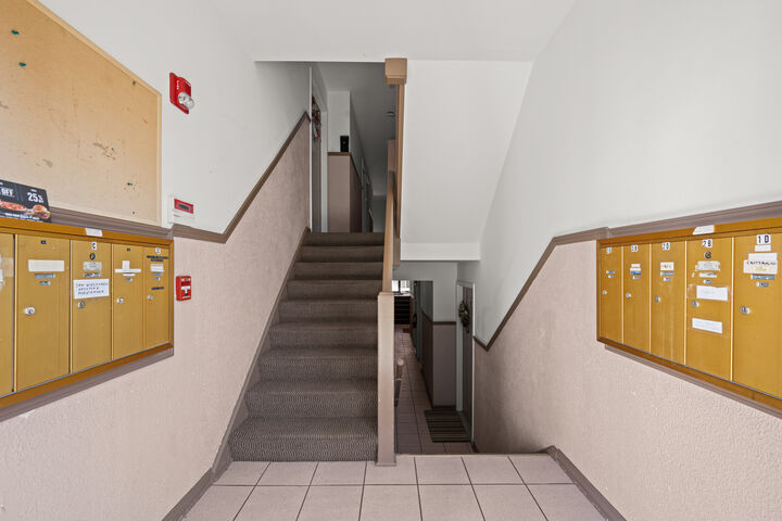 Property Photo:  10121 Hartford Court 3C  IL 60176 