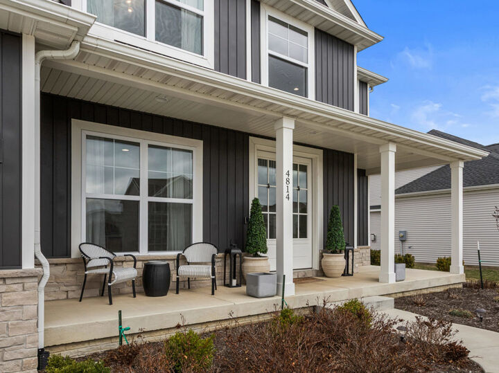 Property Photo: 4814 Oakdale Drive IL 61822