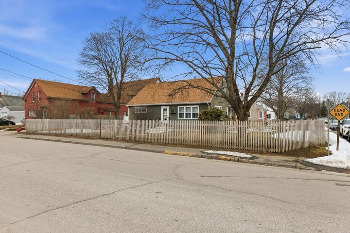 Property Photo:  148 Prospect Street  ME 04005 