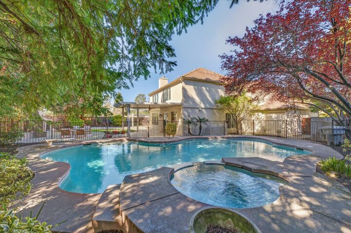 Property Photo: 9416 Landsford Court CA 95746