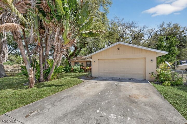 Property Photo: 1938 Flamingo Drive FL 33917