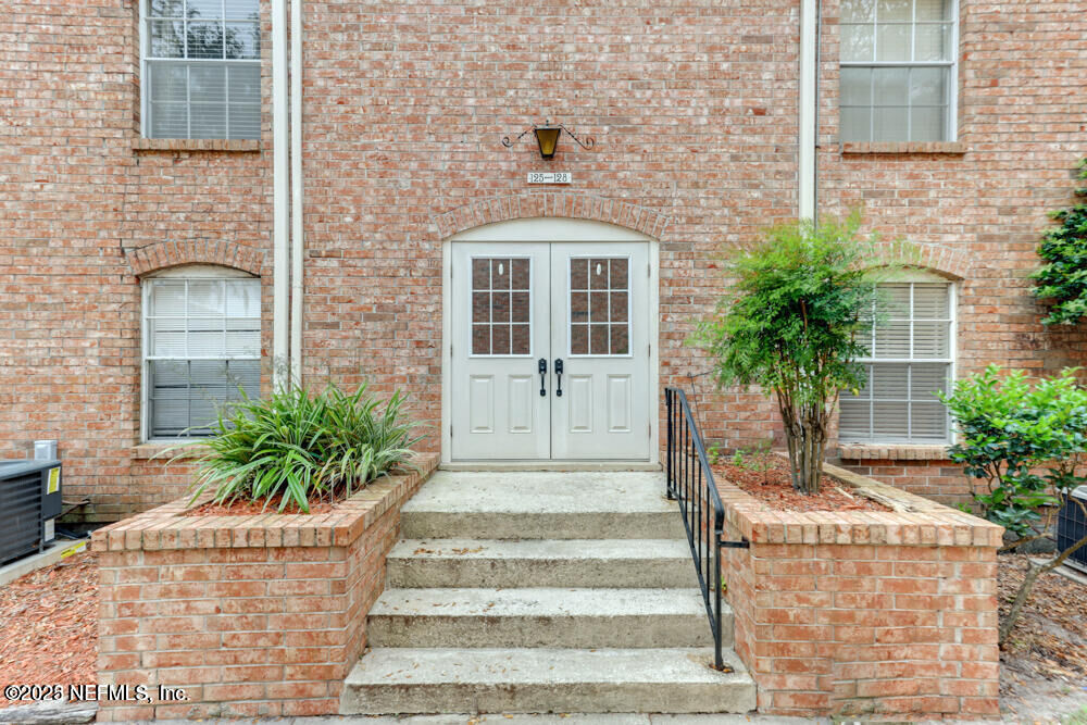 Property Photo:  5201 Atlantic Boulevard 128  FL 32207 