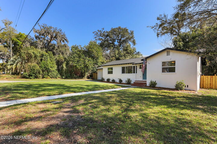 Property Photo:  1425 Somerville Road  FL 32207 