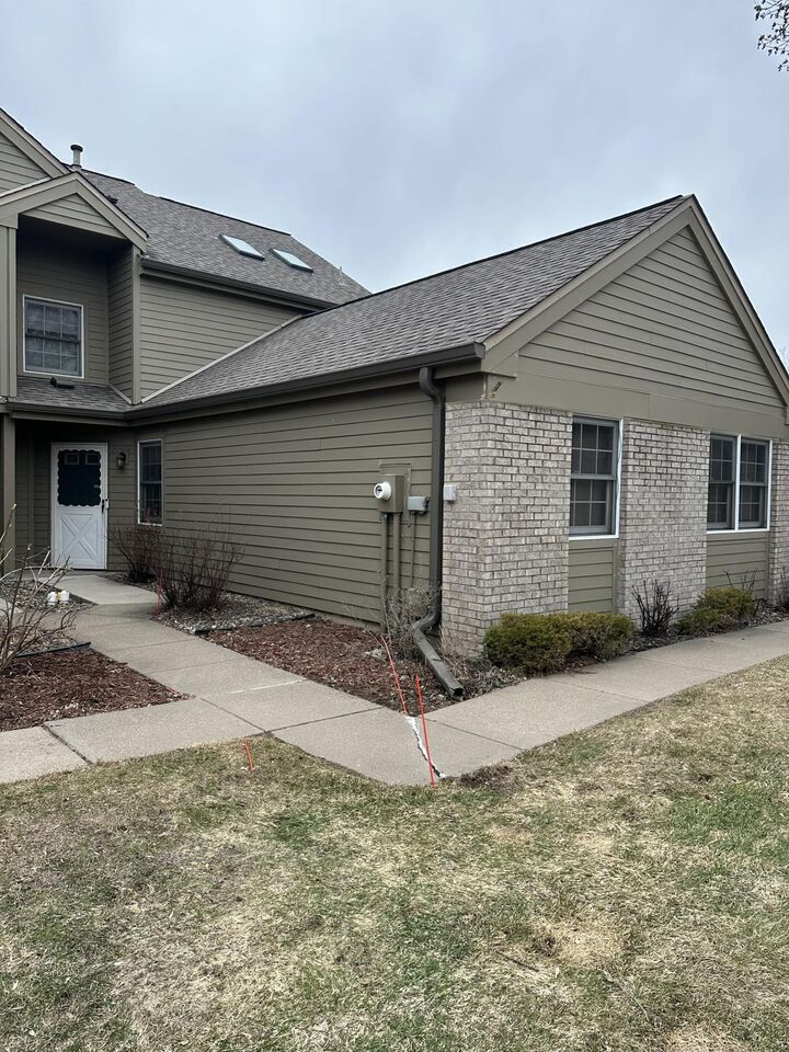Property Photo: 1612 Rose Hill Circle MN 55108