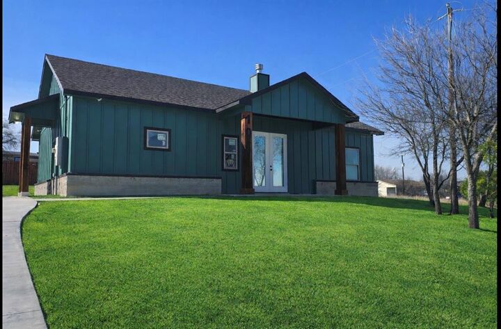 Property Photo:  101 Sparrow Drive  TX 76020 