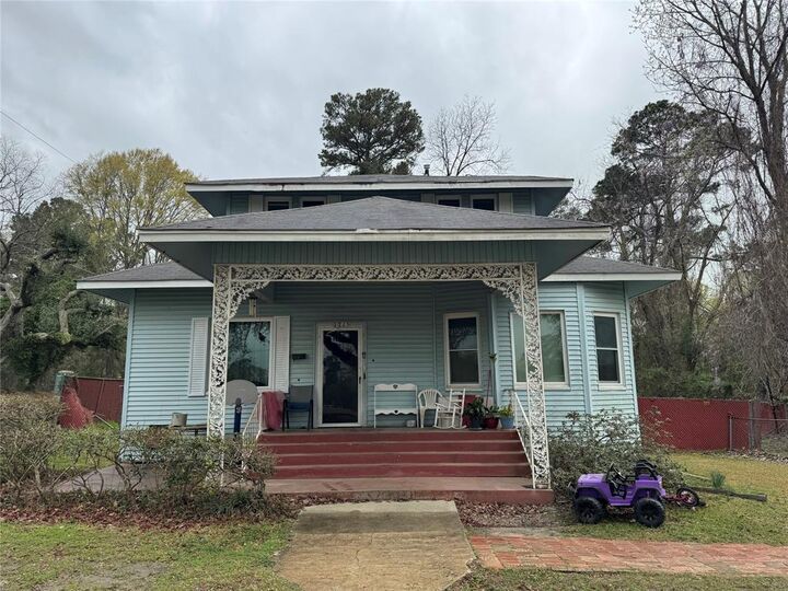 Property Photo: 1715 Fairgrounds Drive LA 71038