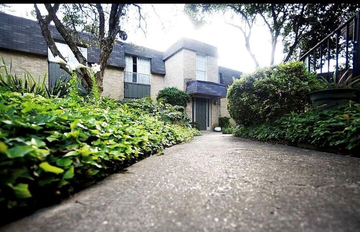 Property Photo:  7000 Creswell Road 223  LA 71106 