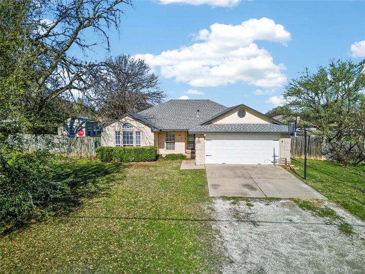 Property Photo: 420 Robert Drive TX 76082