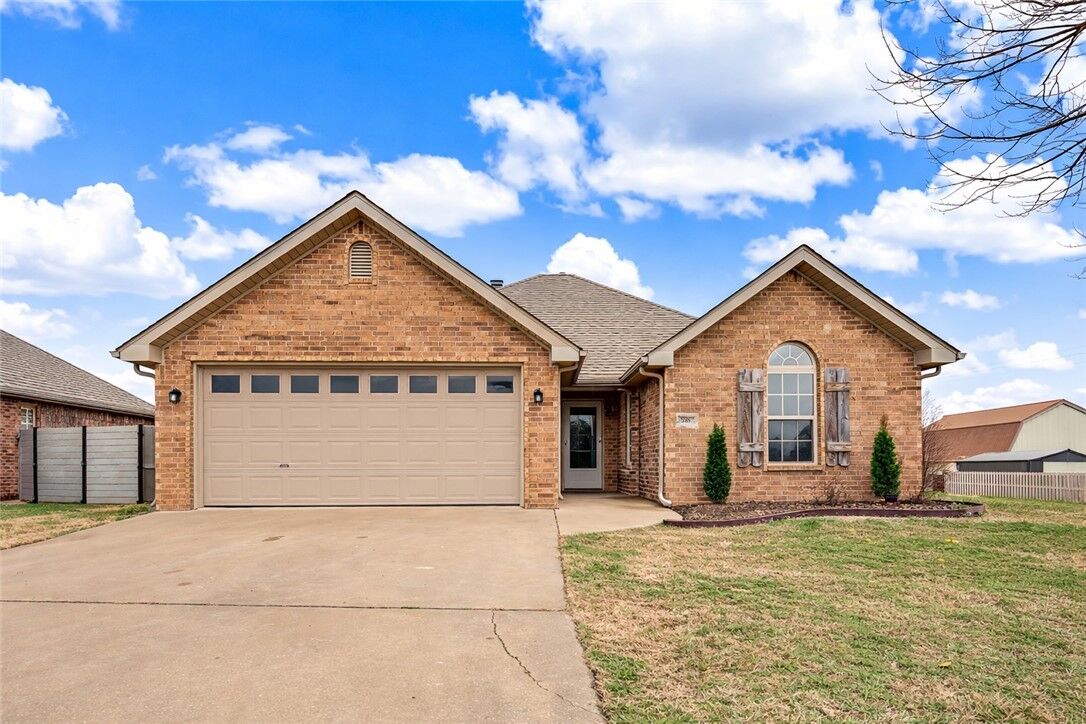 Property Photo:  581 Tamarron Drive  AR 72719 
