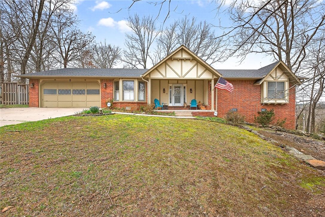 Property Photo:  7 Fenchurch Drive  AR 72715 