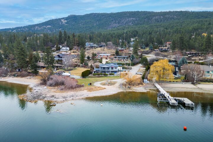 Property Photo: 955 Gable Road BC V4V 1C3