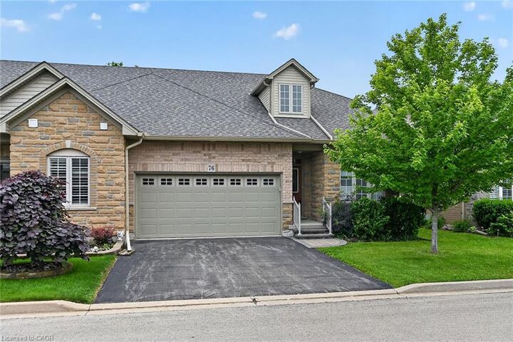 76 Abbotsford Trail — photo 1