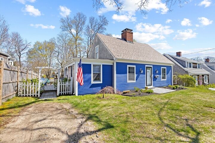 Property Photo: 20 Damon Rd MA 02066