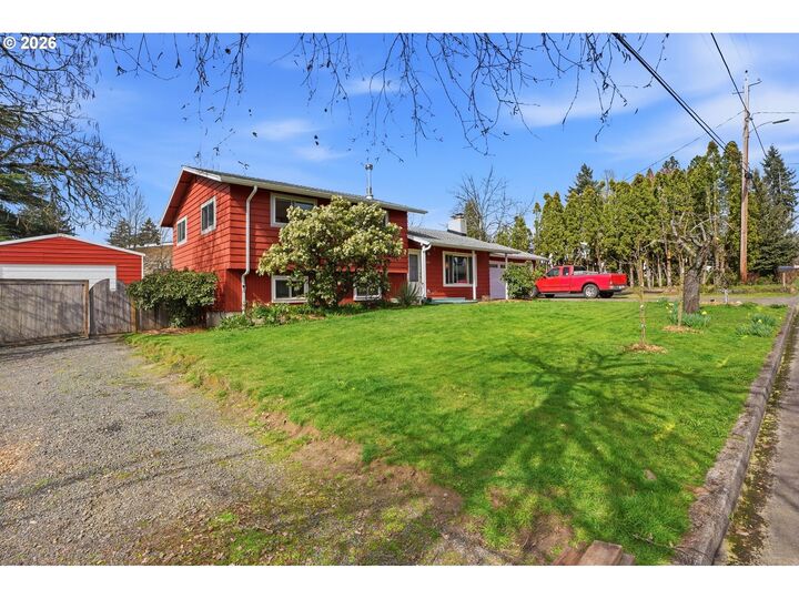 Property Photo:  4425 SW 202nd Ave  OR 97078 