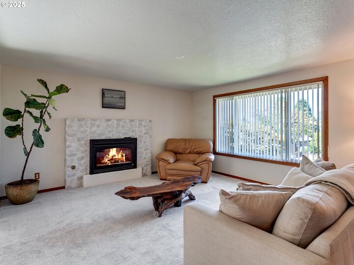 Property Photo:  11424 SW 66th Ave  OR 97223 