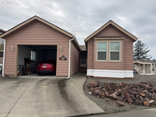 Property Photo:  16252 Tolman Ln 16  OR 97415 