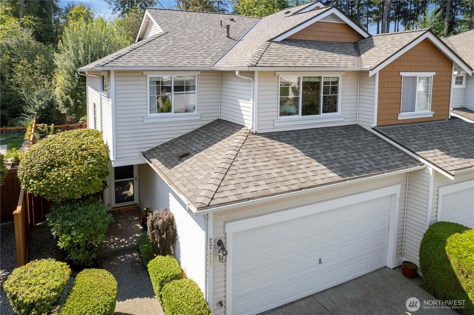 Property Photo:  22917 SE 241st Place  WA 98038 