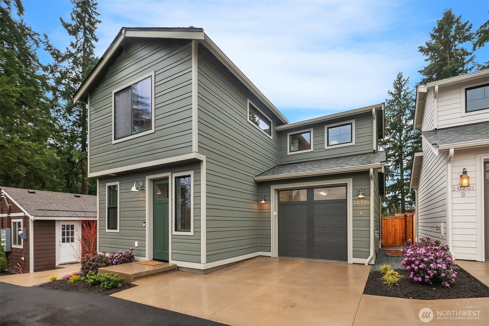 Property Photo:  20701  82nd Avenue W A  WA 98026 