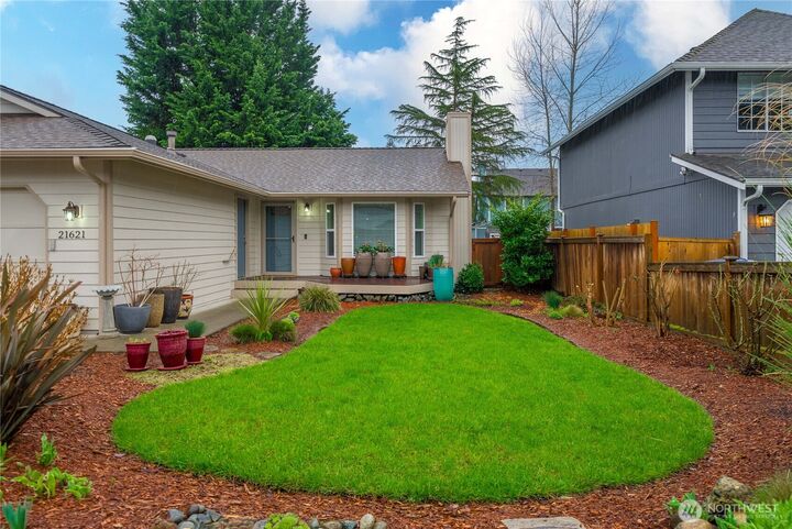 Property Photo:  21621 SE 238th Street  WA 98038 