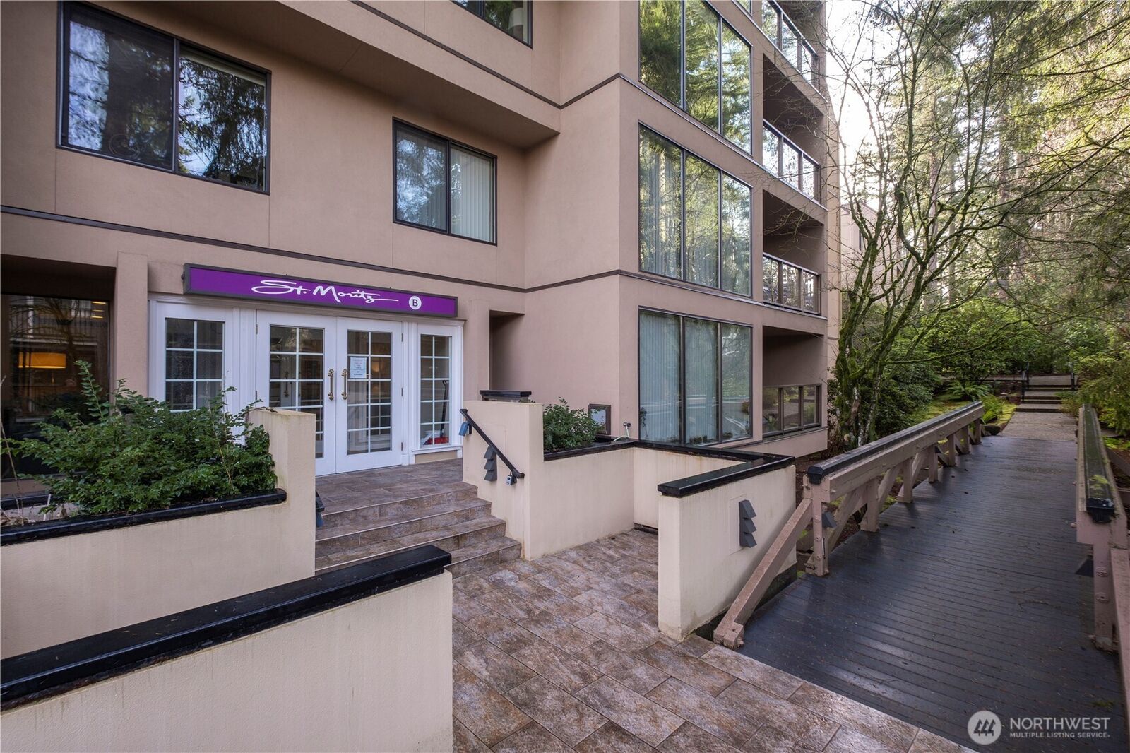 Property Photo:  15512  Country Club Drive B14  WA 98012 