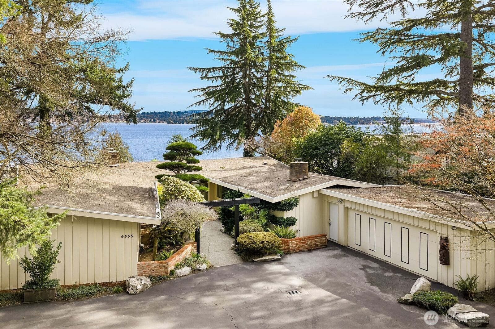 Property Photo:  6555 NE Windermere Road  WA 98105 