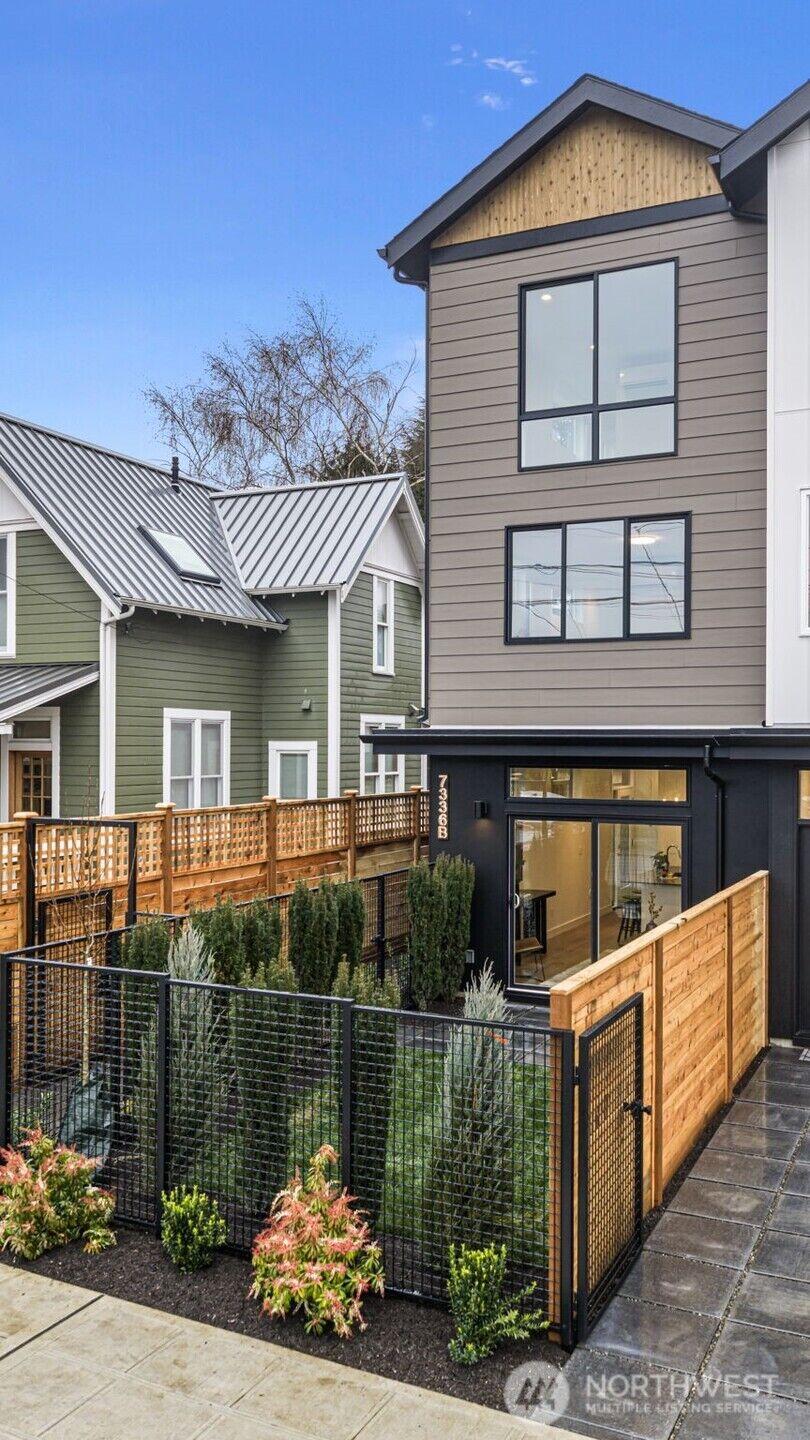 Property Photo: 7336 27th Avenue NW B WA 98117