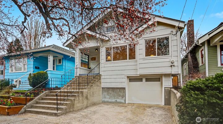 Property Photo:  604 N 44th Street  WA 98103 