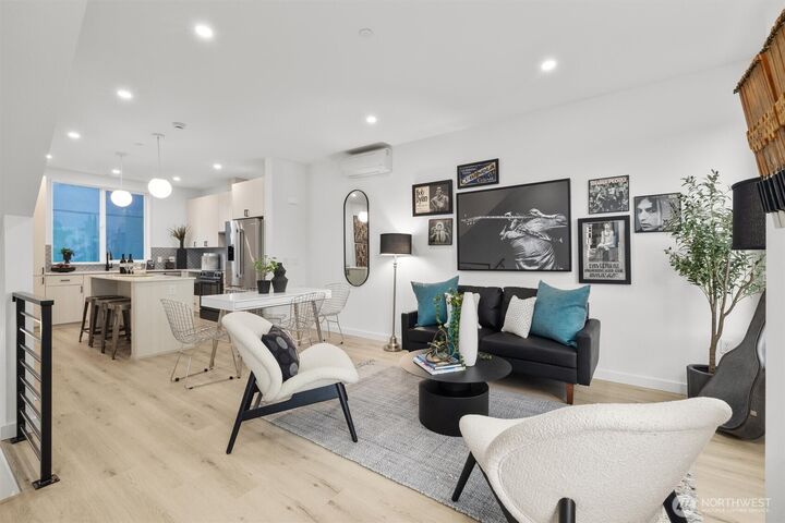 Property Photo:  6604  Carleton Avenue S C  WA 98108 