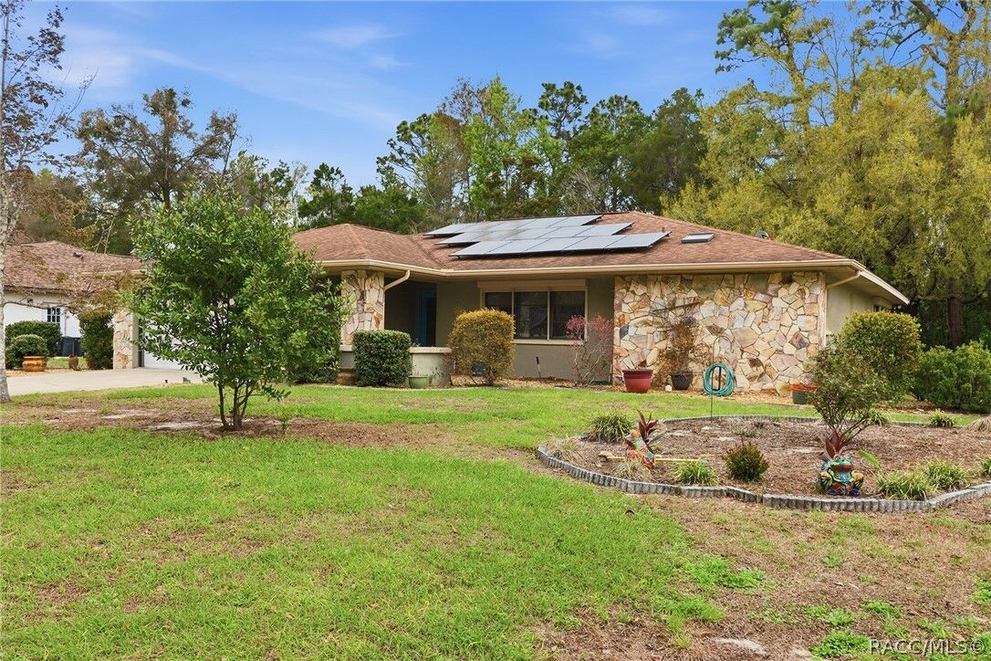 Property Photo:  18 Foxgreen Court  FL 34446 