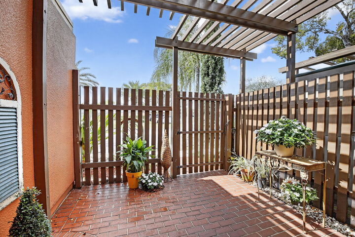 Property Photo:  1533 Fairway Road  FL 33026 