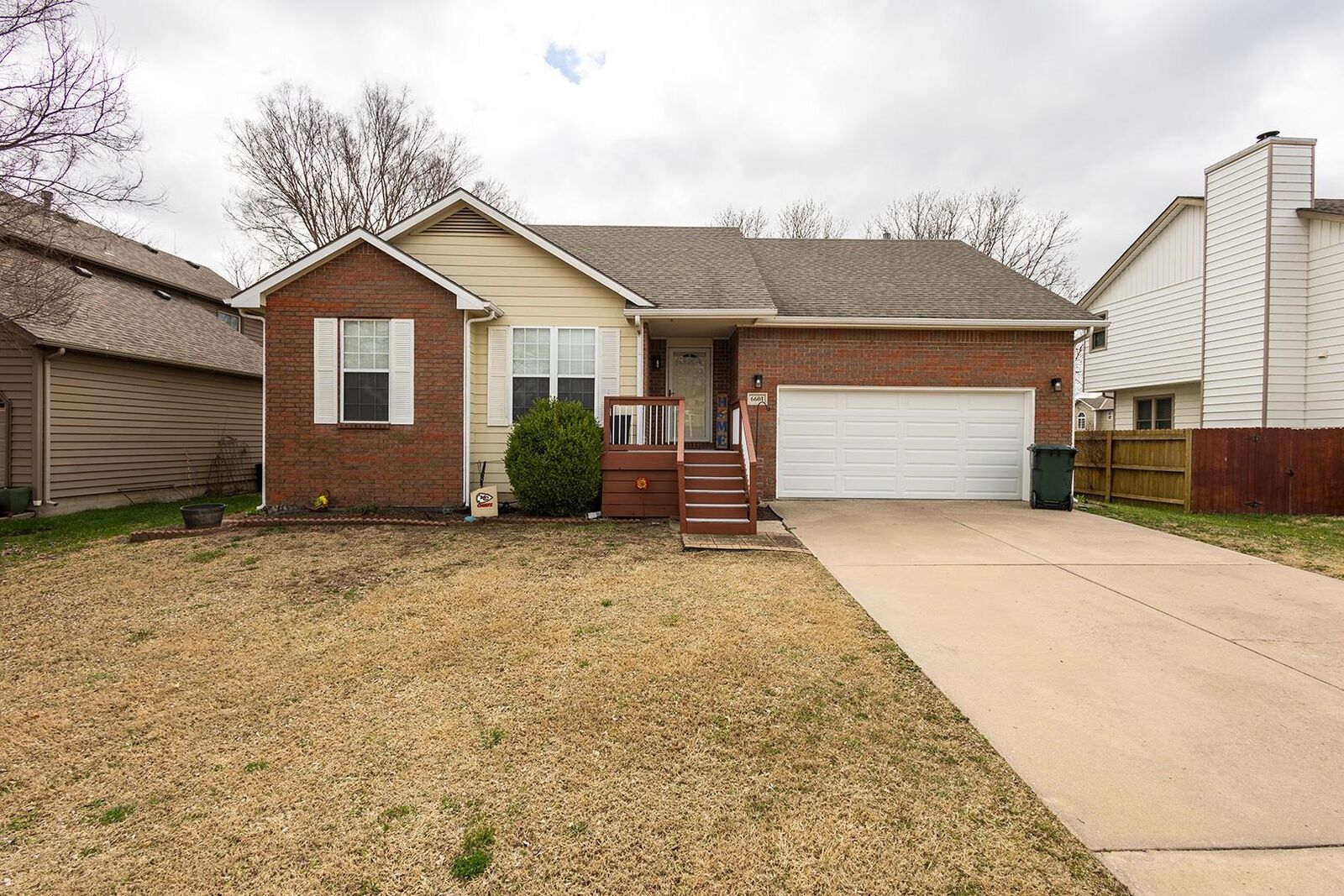 Property Photo: 6601 E Saint James KS 67226