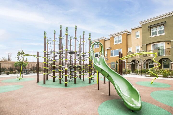 Property Photo:  38950 Dandelion Place  CA 94560 